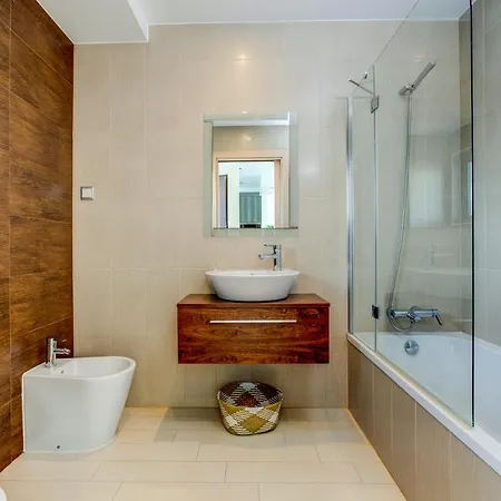 One Bedroom In Albur Village 1r アルヴォル