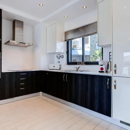 One Bedroom In Albur Village 1r アパート
